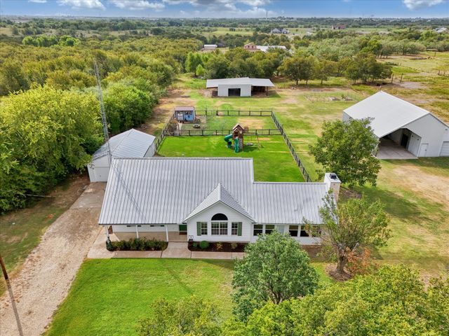 2152 Sommerfeld Drive, Waco, TX 76705