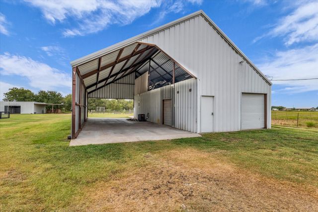 2152 Sommerfeld Drive, Waco, TX 76705