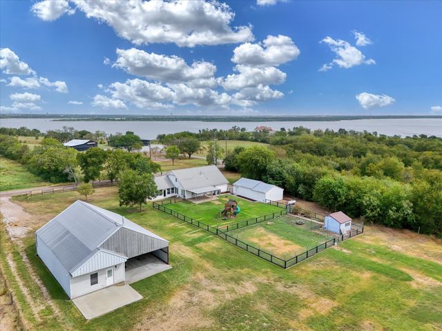2152 Sommerfeld Drive, Waco, TX 76705