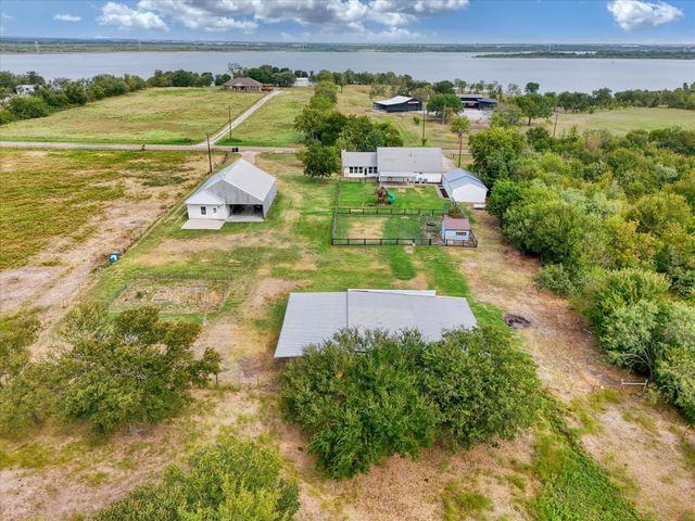 2152 Sommerfeld Drive, Waco, TX 76705