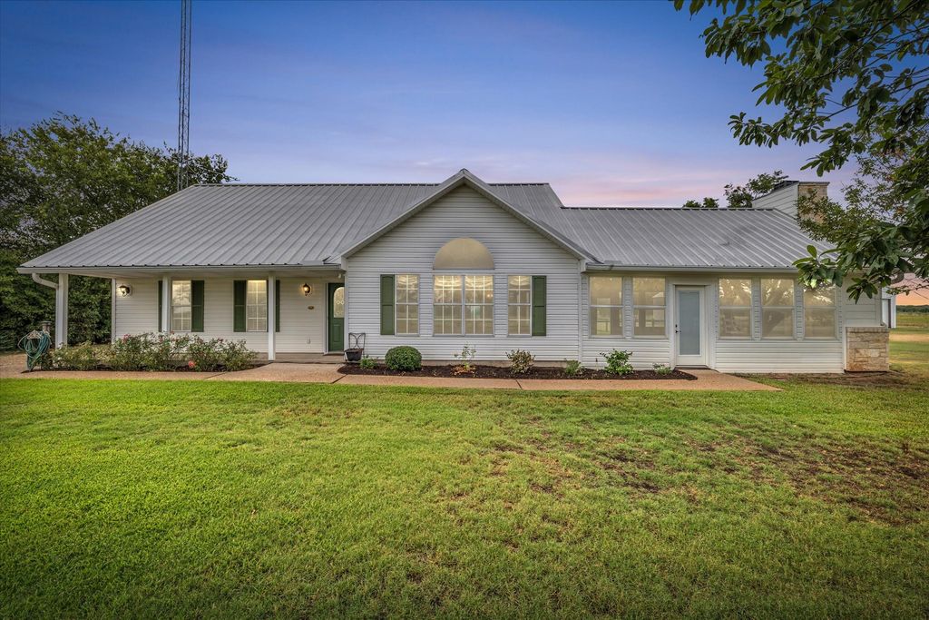 2152 Sommerfeld Drive, Waco, TX 76705