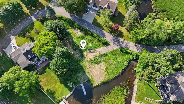 4190 Meyers Road, Waterford, MI 48329