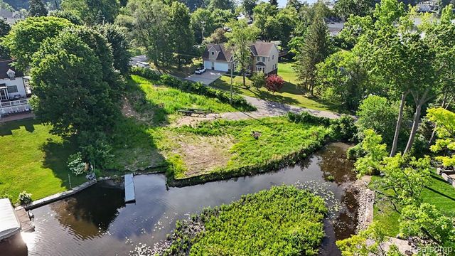 4190 Meyers Road, Waterford, MI 48329