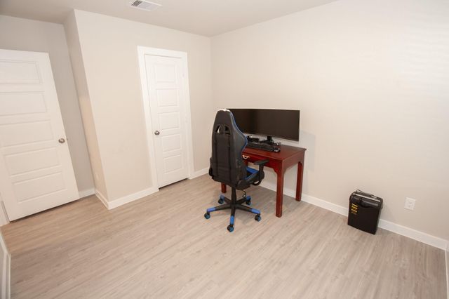 2472 Saddlecreek, Alvin, TX 77511