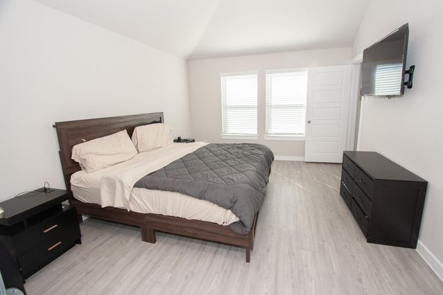 2472 Saddlecreek, Alvin, TX 77511