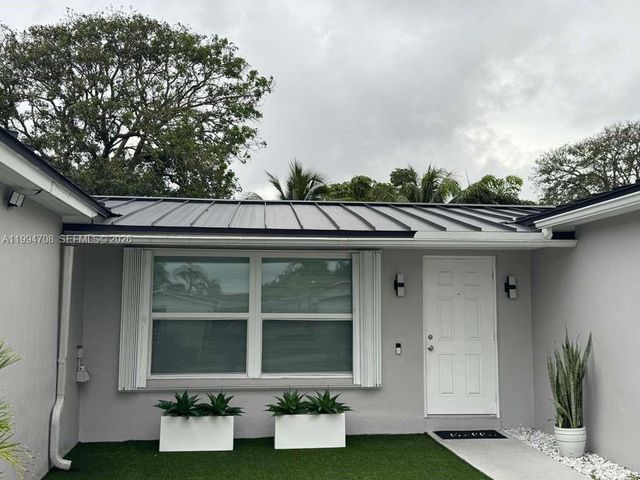 6582 NW 1st St, Margate, FL 33063