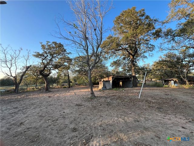 2968 E State Highway 97, Nixon, TX 78140