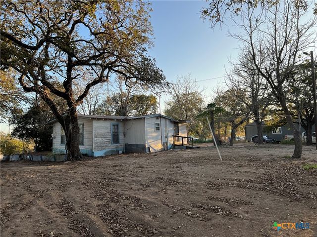 2968 E State Highway 97, Nixon, TX 78140