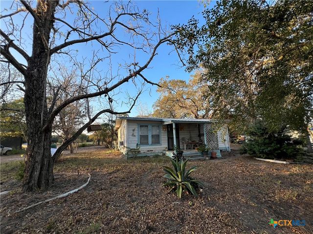 2968 E State Highway 97, Nixon, TX 78140