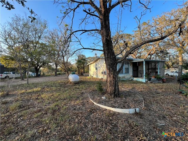 2968 E State Highway 97, Nixon, TX 78140