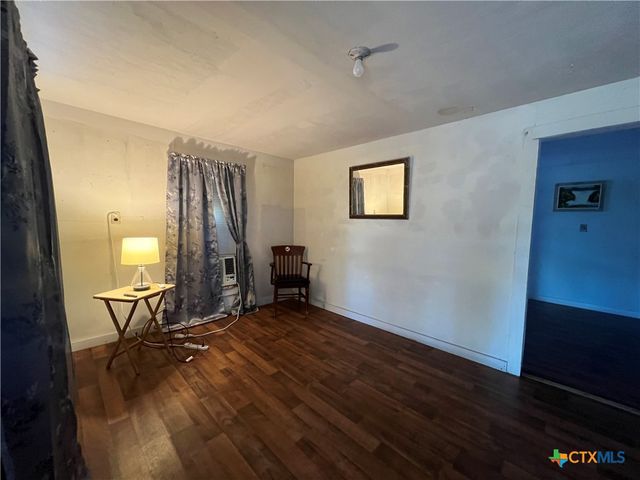 2968 E State Highway 97, Nixon, TX 78140