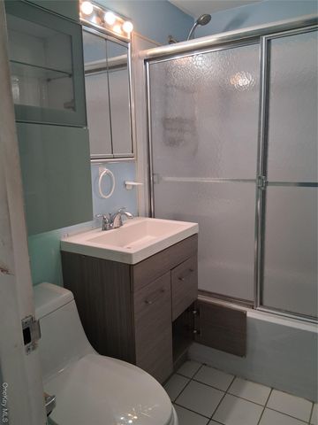 250 Shore Road 2D, Long Beach, NY 11561