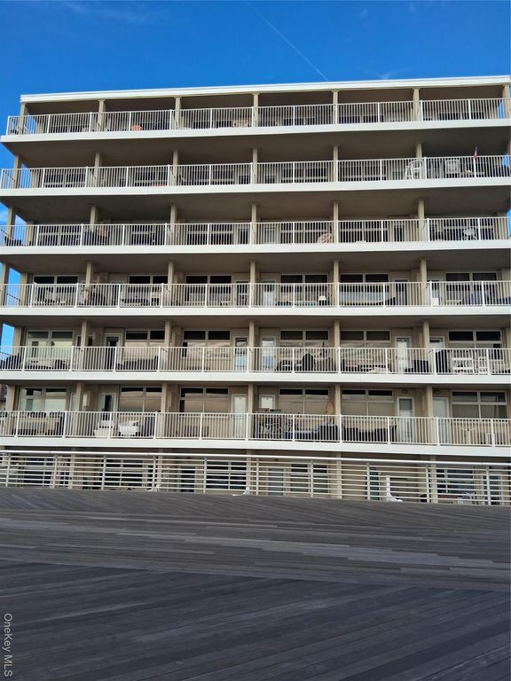 250 Shore Road 2D, Long Beach, NY 11561