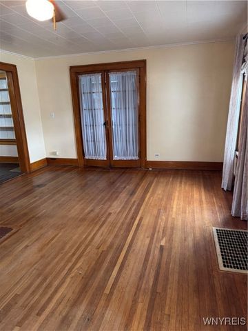 6773 Akron Road, Lockport Town, NY 14094