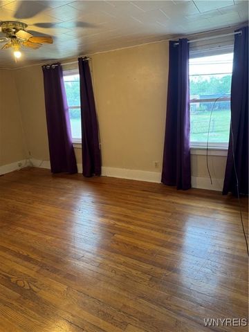 6773 Akron Road, Lockport Town, NY 14094