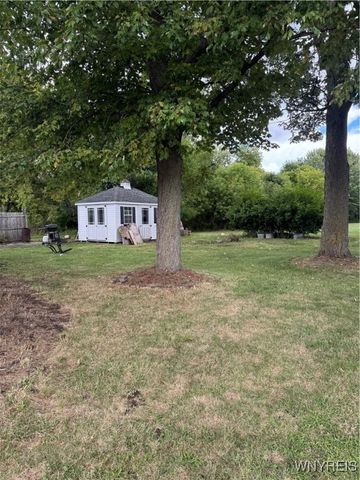 6773 Akron Road, Lockport Town, NY 14094