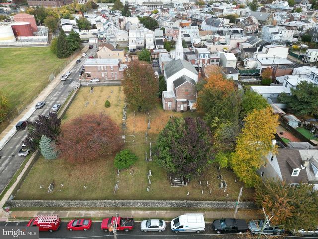 4601 ALMOND ST, Philadelphia, PA 19137