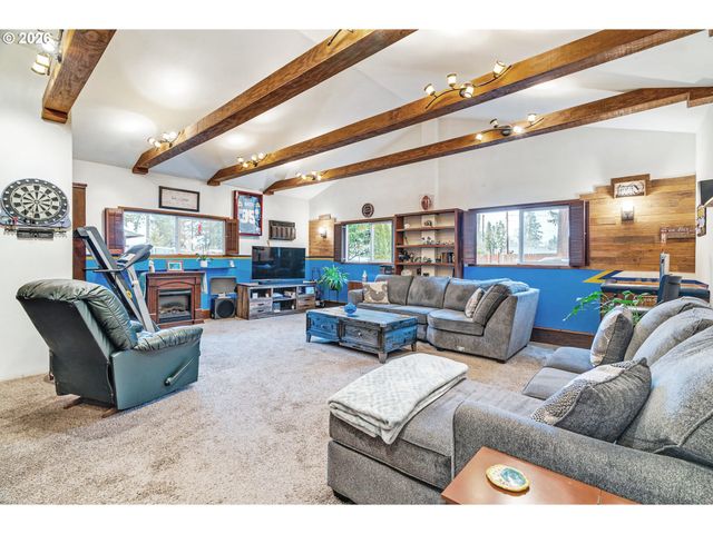 909 Ne 177TH Ave, Gresham, OR 97230