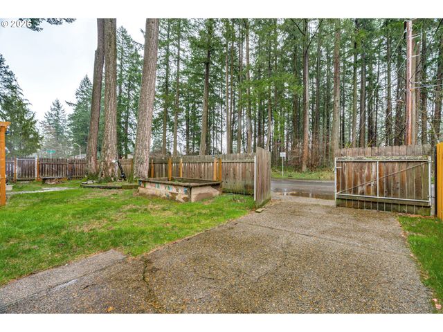 909 Ne 177TH Ave, Gresham, OR 97230