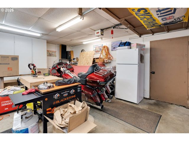 909 Ne 177TH Ave, Gresham, OR 97230