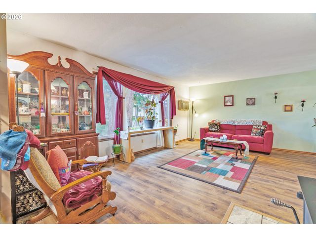 909 Ne 177TH Ave, Gresham, OR 97230