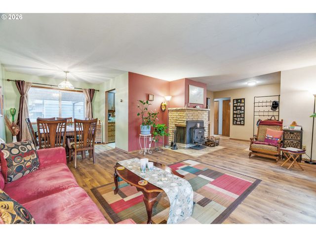 909 Ne 177TH Ave, Gresham, OR 97230