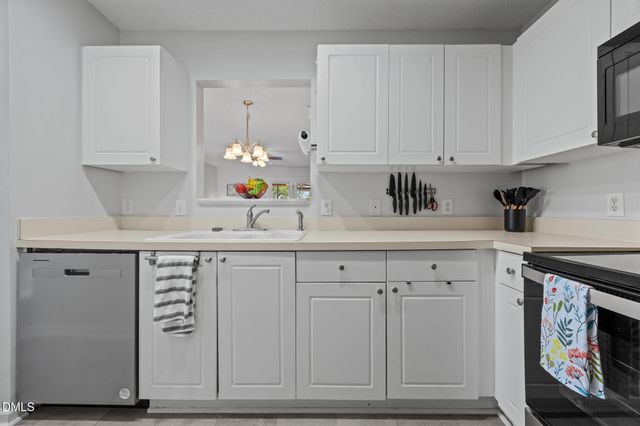 5612 Osprey Cove Drive, Raleigh, NC 27604