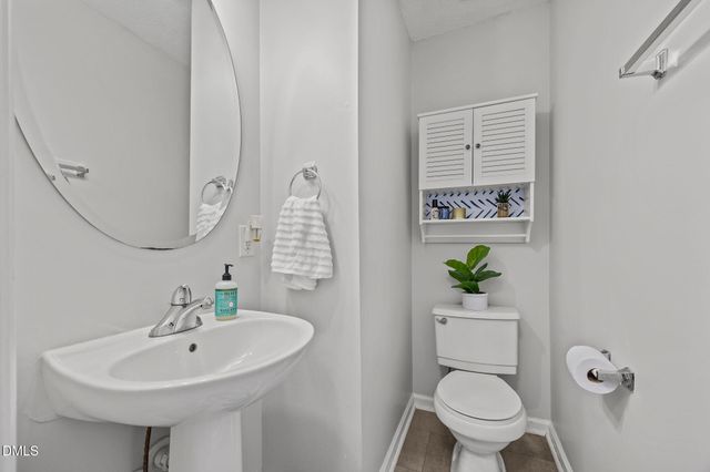 5612 Osprey Cove Drive, Raleigh, NC 27604