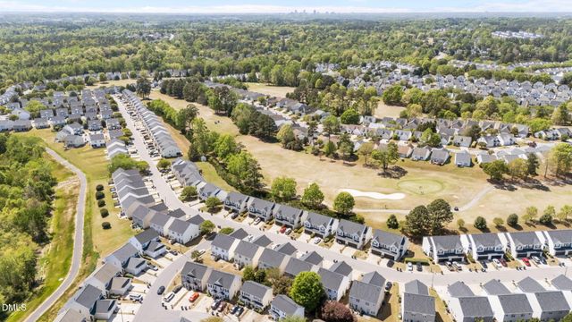 5612 Osprey Cove Drive, Raleigh, NC 27604