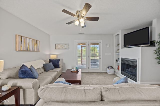 5612 Osprey Cove Drive, Raleigh, NC 27604