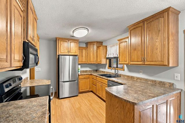 1512 S Judy Ave Avenue, Sioux Falls, SD 57103