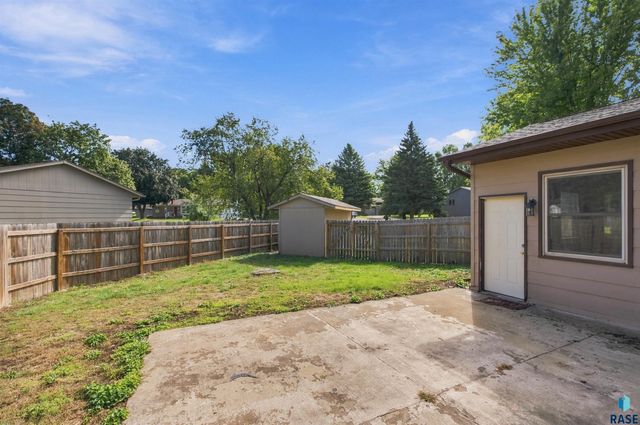 1512 S Judy Ave Avenue, Sioux Falls, SD 57103