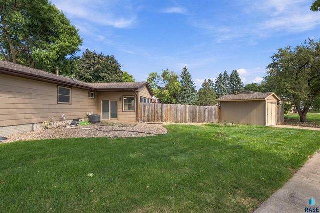 1512 S Judy Ave Avenue, Sioux Falls, SD 57103