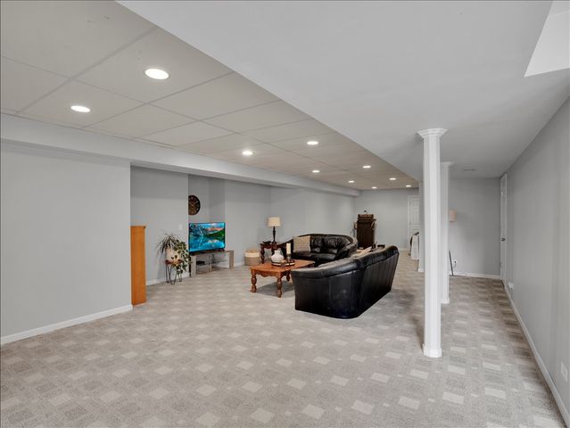 11538 Cross Creek Estates Lane, Belvidere, IL 61008