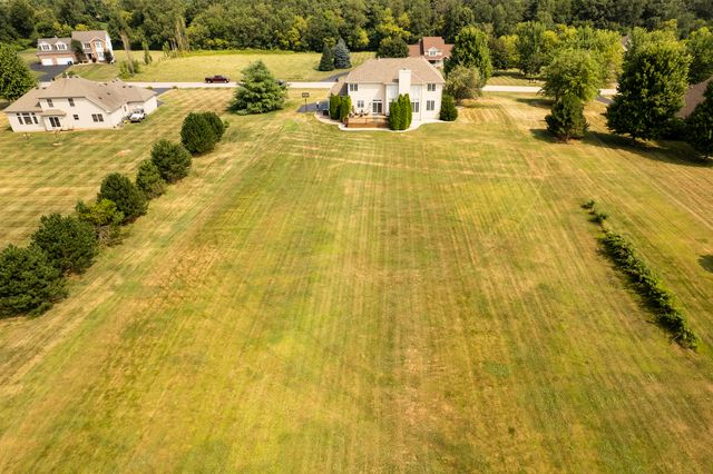 11538 Cross Creek Estates Lane, Belvidere, IL 61008