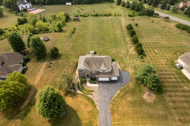 11538 Cross Creek Estates Lane, Belvidere, IL 61008