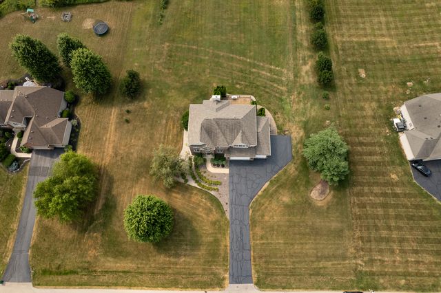 11538 Cross Creek Estates Lane, Belvidere, IL 61008