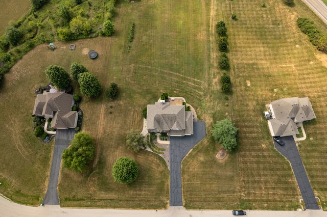 11538 Cross Creek Estates Lane, Belvidere, IL 61008