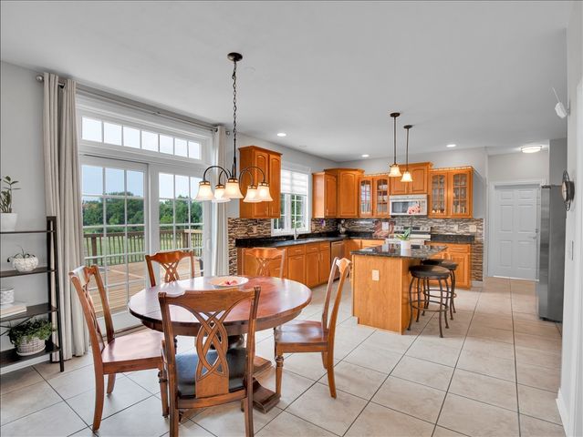 11538 Cross Creek Estates Lane, Belvidere, IL 61008