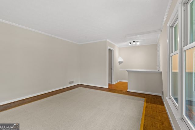 1055 Hunterhill Drive, Roswell, GA 30075