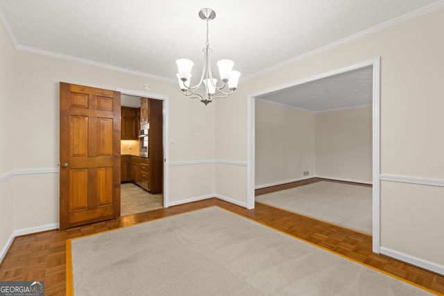 1055 Hunterhill Drive, Roswell, GA 30075