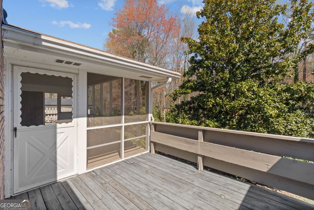 1055 Hunterhill Drive, Roswell, GA 30075