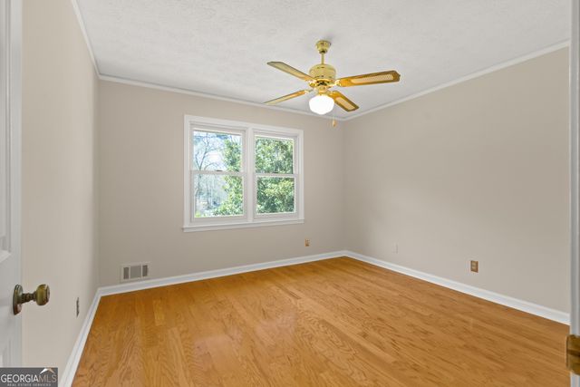 1055 Hunterhill Drive, Roswell, GA 30075