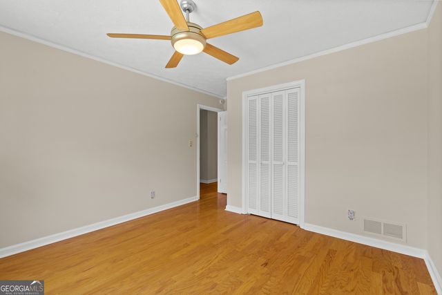 1055 Hunterhill Drive, Roswell, GA 30075