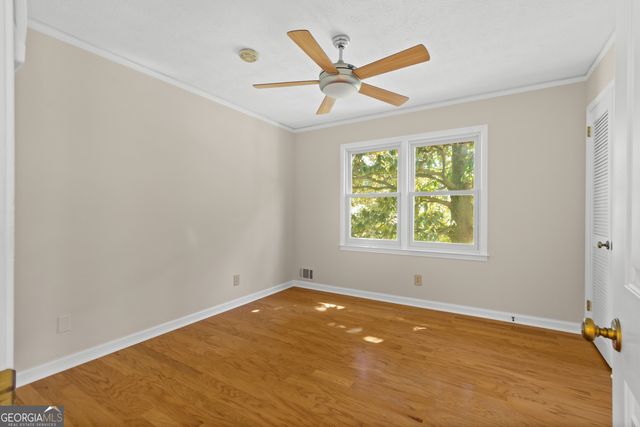 1055 Hunterhill Drive, Roswell, GA 30075