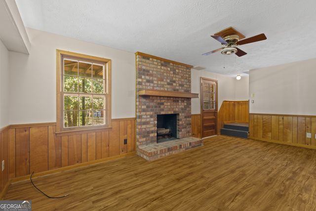 1055 Hunterhill Drive, Roswell, GA 30075