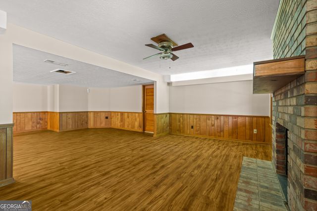 1055 Hunterhill Drive, Roswell, GA 30075