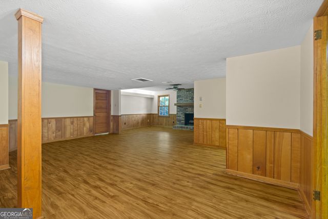 1055 Hunterhill Drive, Roswell, GA 30075