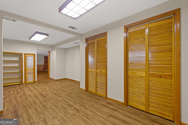 1055 Hunterhill Drive, Roswell, GA 30075