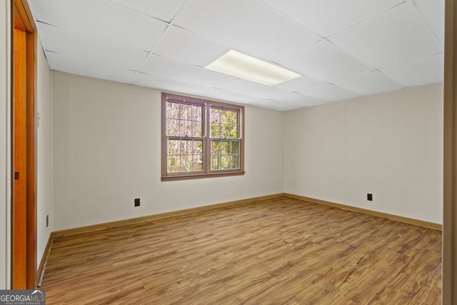 1055 Hunterhill Drive, Roswell, GA 30075